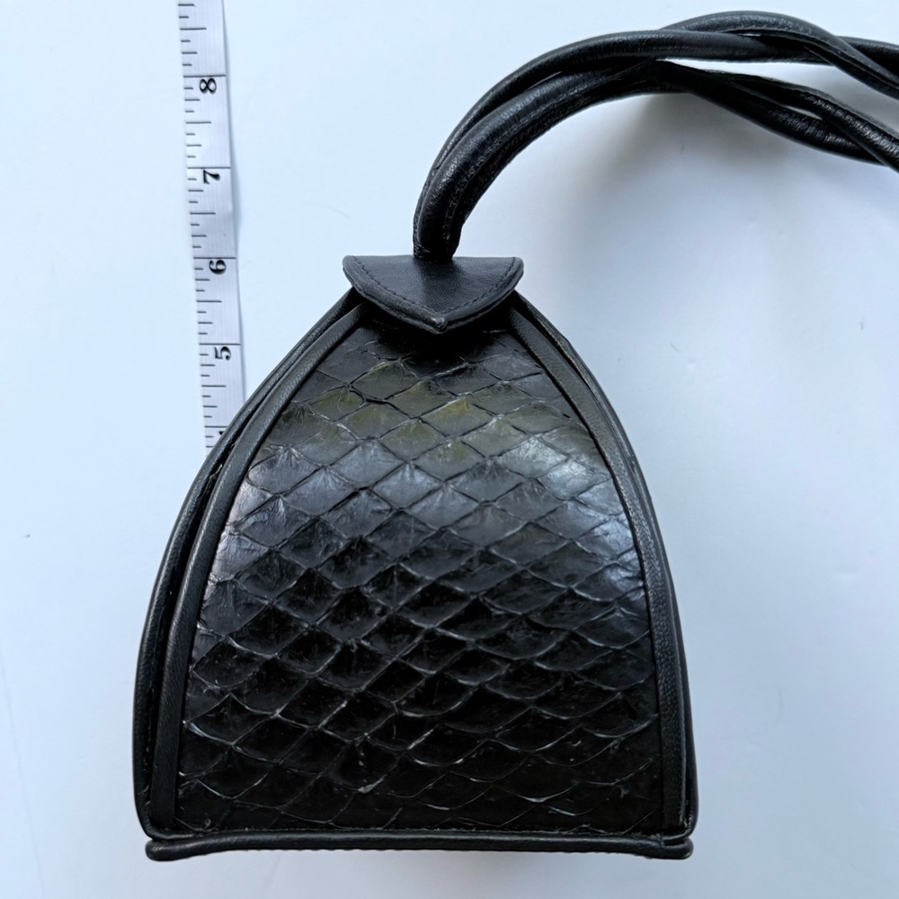 Vintage Sculptural Black Pyramid Exotic Fish Leather Box Handbag / Swing Clutch - Picture 14 of 14